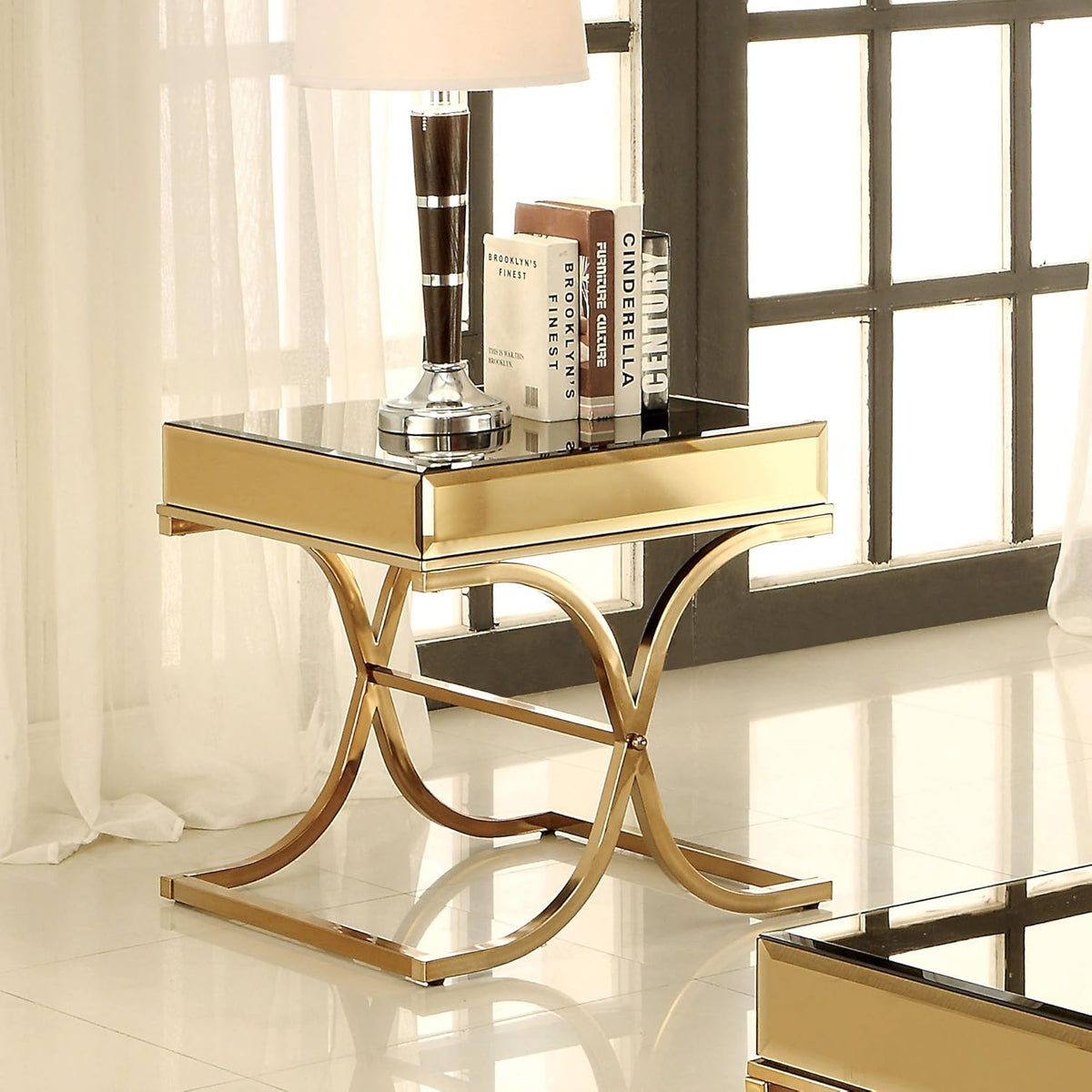 Contemporary Glass Top End Table I75412