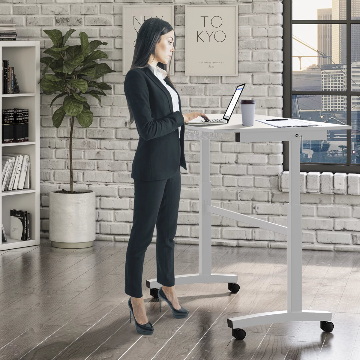 White Height Adjustable Sit Stand Desk with Casters Y433